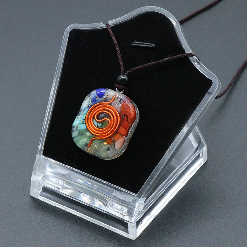 Pendentif Orgonite 7 Chakras – Alignement et Bien-être